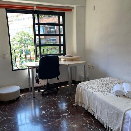 Habitacion Cerca Del Centro De Valencia Apartment Ngoại thất bức ảnh