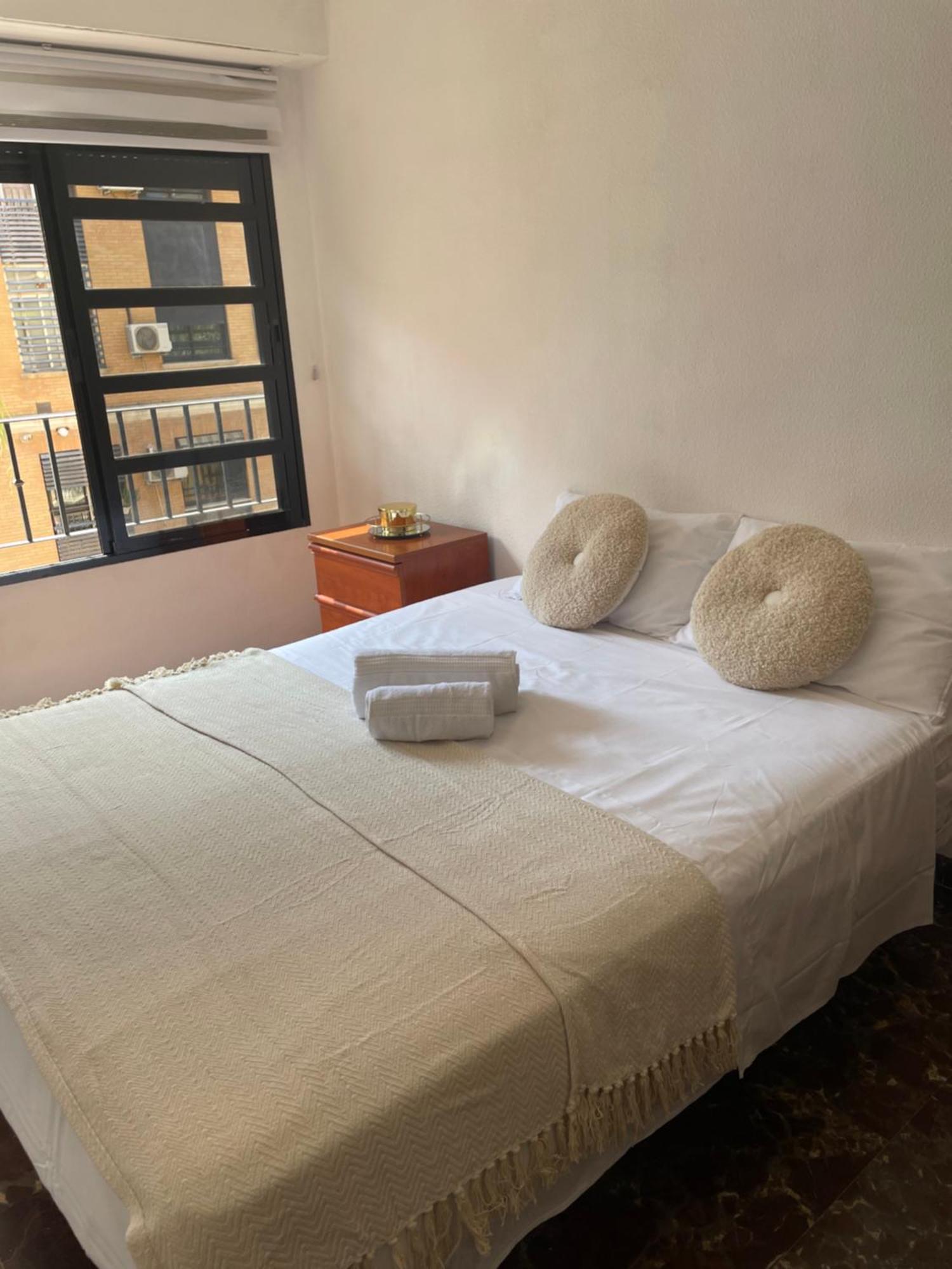 Habitacion Cerca Del Centro De Valencia Apartment Ngoại thất bức ảnh